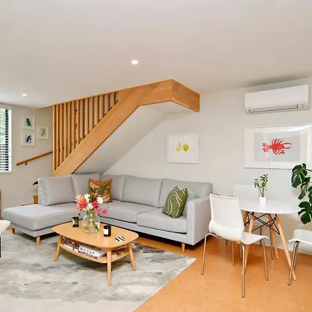 Urban Escape Addington Townhouse Walk To Stadium & Cafes
